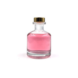 As garrafas de vidro claras recicladas do difusor/gravaram as garrafas de vidro da aromaterapia