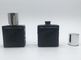 As mulheres/homens esvaziam a amostra preta geada 30ml de vidro das garrafas de perfume do pulverizador disponível